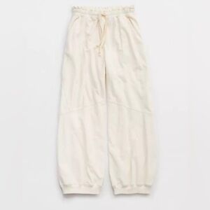 Aerie NWT Baggy Barrel Leg Fleece Pants Natural Color Size Medium Best Seller!